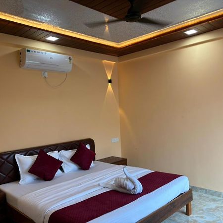 Sahil Beach Resort Алибаг Экстерьер фото